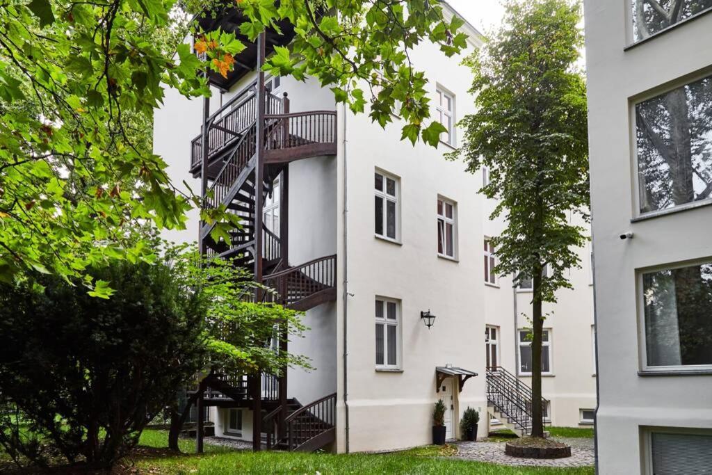 Househost I: Studencka Street *