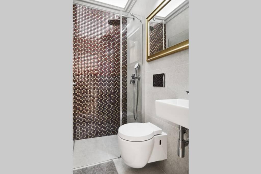 Househost I: Studencka Street * Krakow